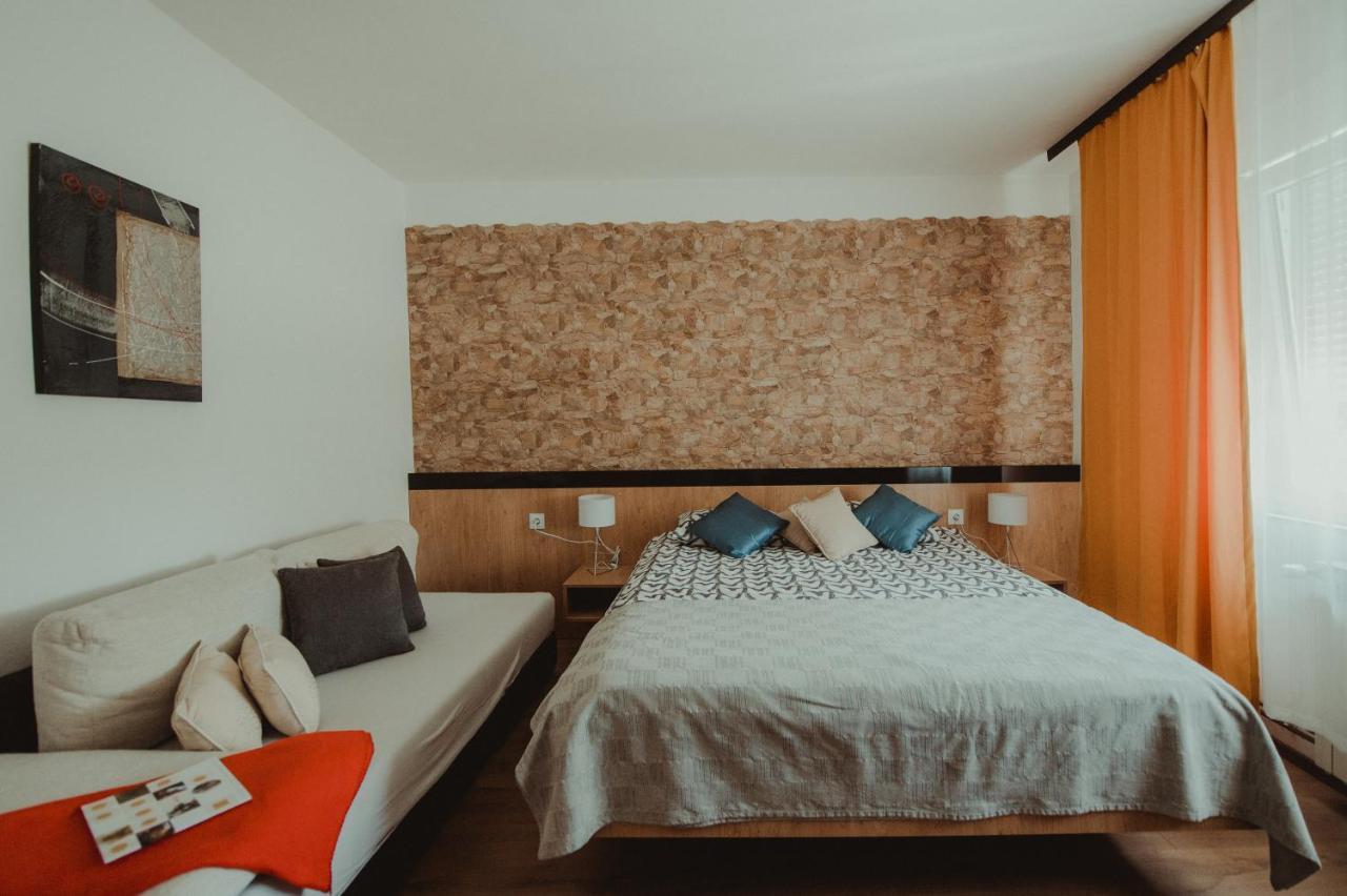 Apartman Lovric Ðakovo Eksteriør bilde