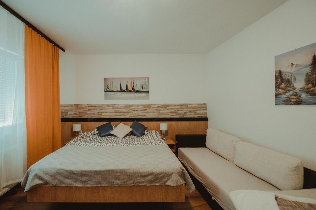 Apartman Lovric Ðakovo Eksteriør bilde